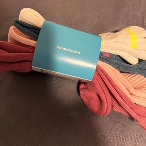 4 pr Bombas women's socks NEW.--- all for $25